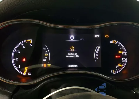 2014 Jeep Grand Cherokee Limited z USA, uszkodzony, nr VIN 1C4RJEBM1EC357999